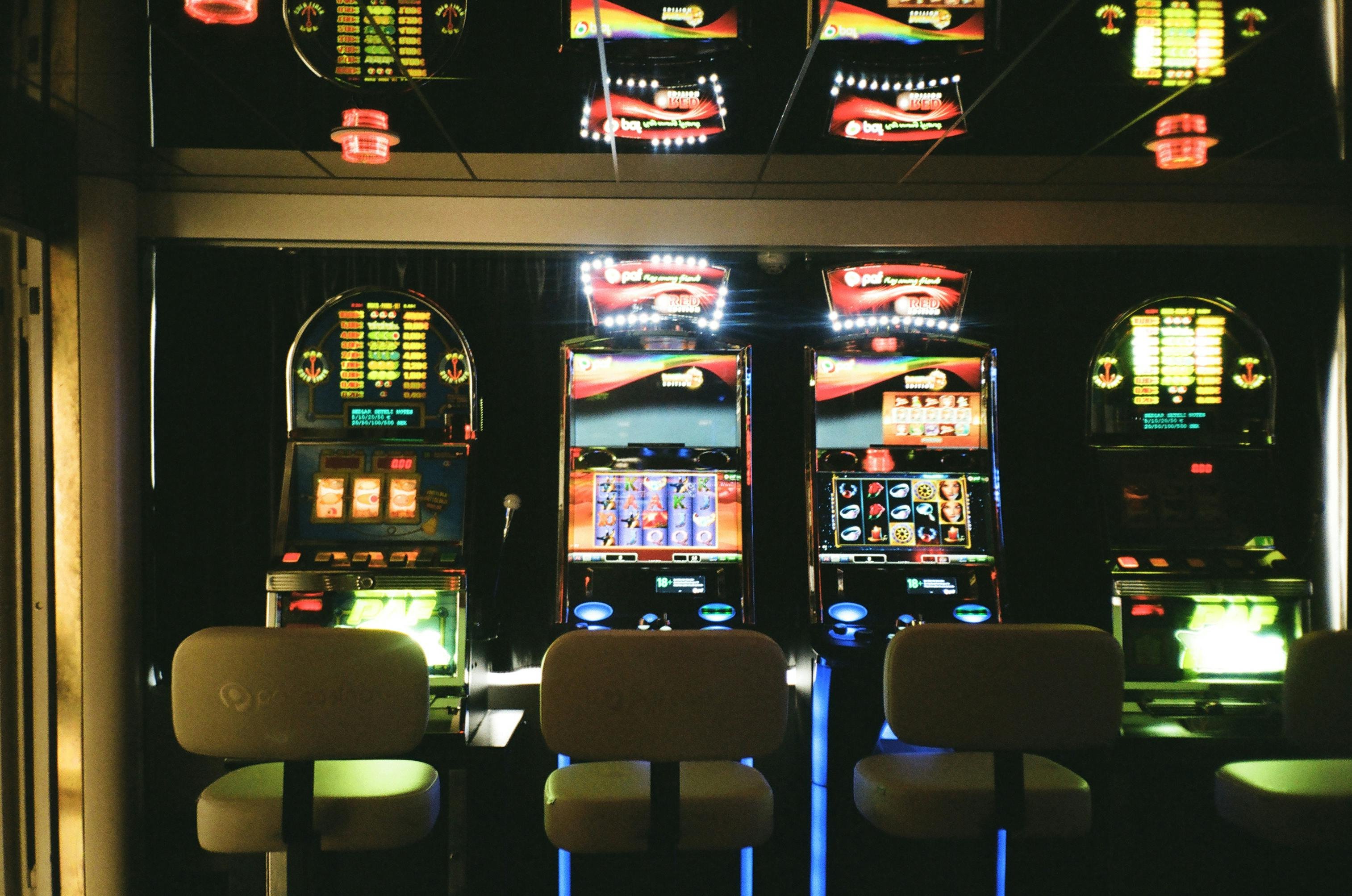 leoslot88 esports betting tournament bracket display on mobile phone
